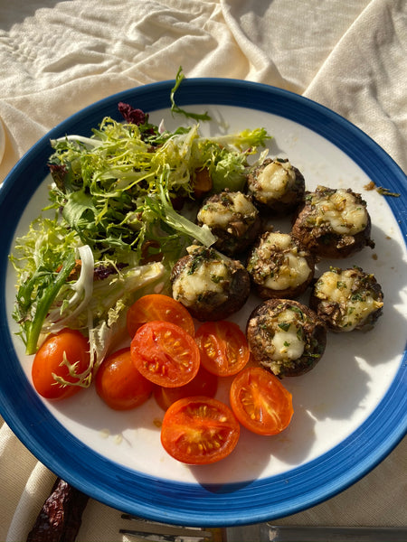 Recipe: Baked champignons stuffed with Cheese