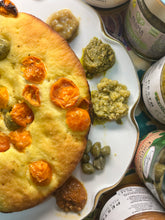 將圖片載入圖庫檢視器 Focaccia ⭐️香草麵包 配車厘茄和橄欖 with tomatoes &amp; olives - 250g [🧊急凍]

