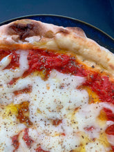 將圖片載入圖庫檢視器 🍕 Pizza Margherita  (11吋) 🍅蕃茄 🐮水牛芝士 [  🇮🇹拿坡利製造 正宗口味 🧊急凍產品 ]
