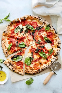 🍕 Pizza Margherita  (11吋) 🍅蕃茄 🐮水牛芝士 [  🇮🇹拿坡利製造 正宗口味 🧊急凍產品 ]